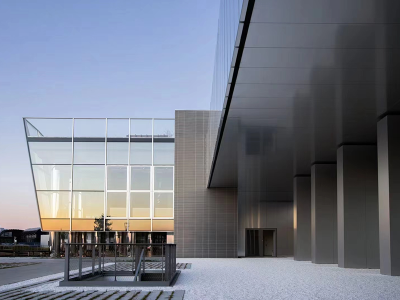 青島西(xī)海(hǎi)藝術(shù)灣上(shàng)折門(mén)